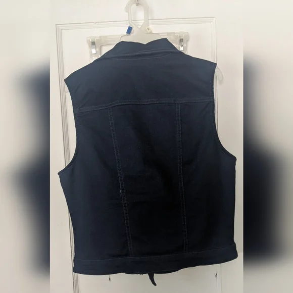 Hollywood & Vine Women's Denim Vest - Picture 5 of 5